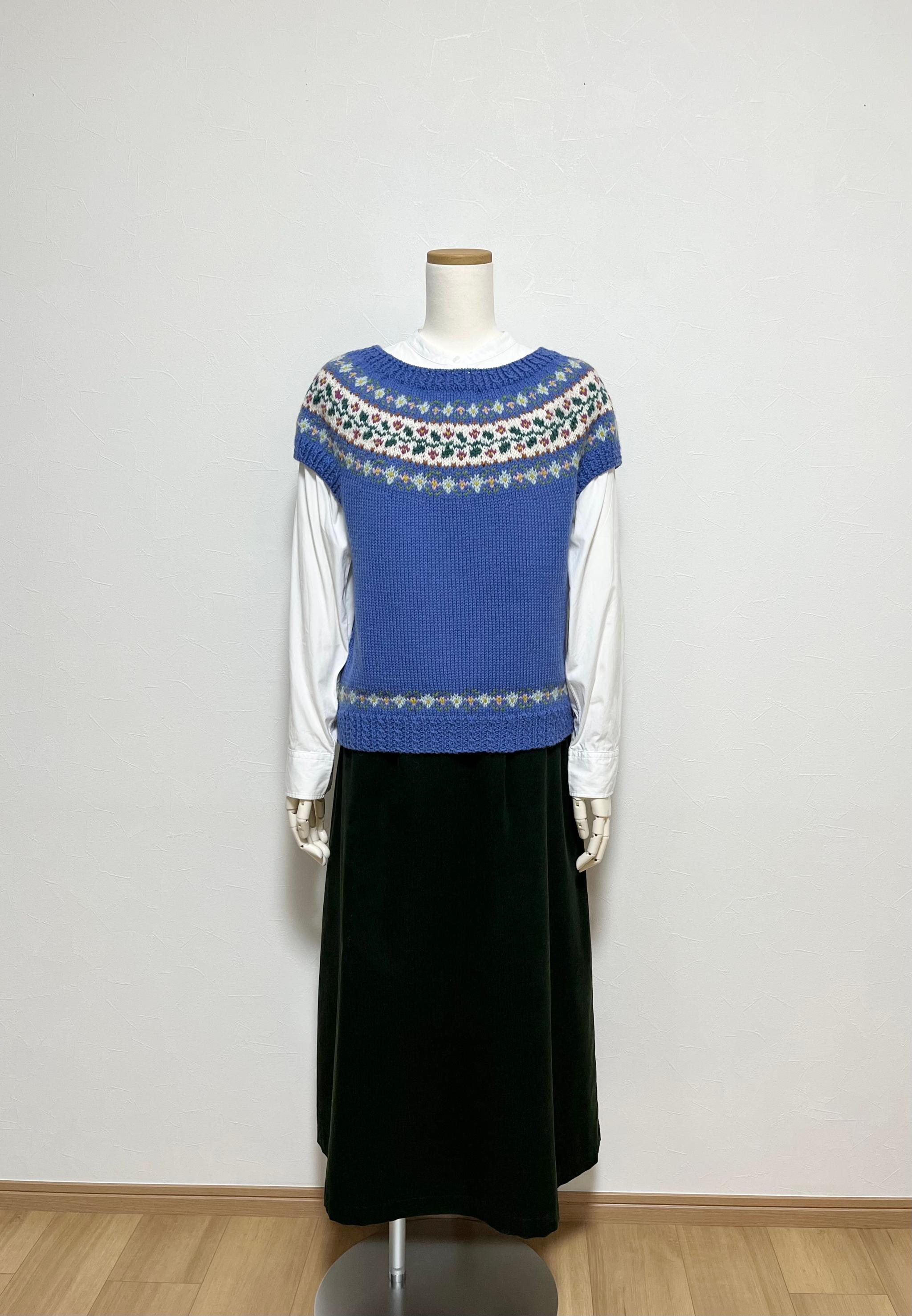 《送料無料》フラワー柄の丸ヨークベスト（ブルー） | 4枚目