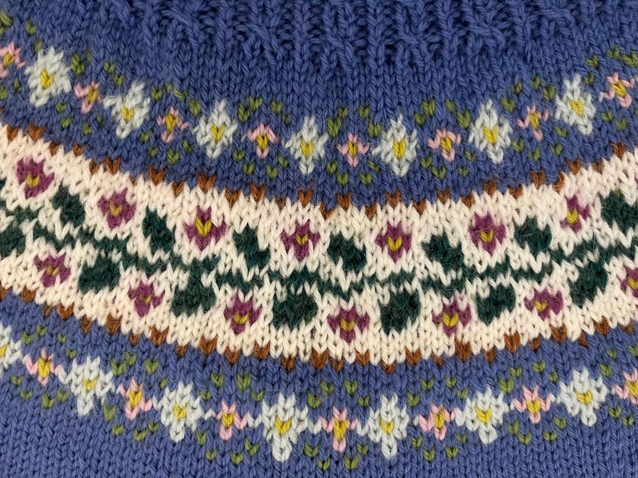 《送料無料》フラワー柄の丸ヨークベスト（ブルー） | 6枚目