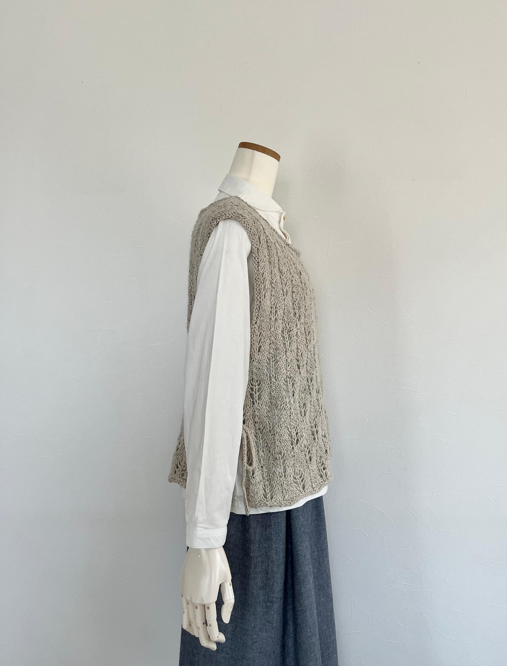 《送料無料》リボン付き透かし編みベスト(グレージュ) | 3枚目
